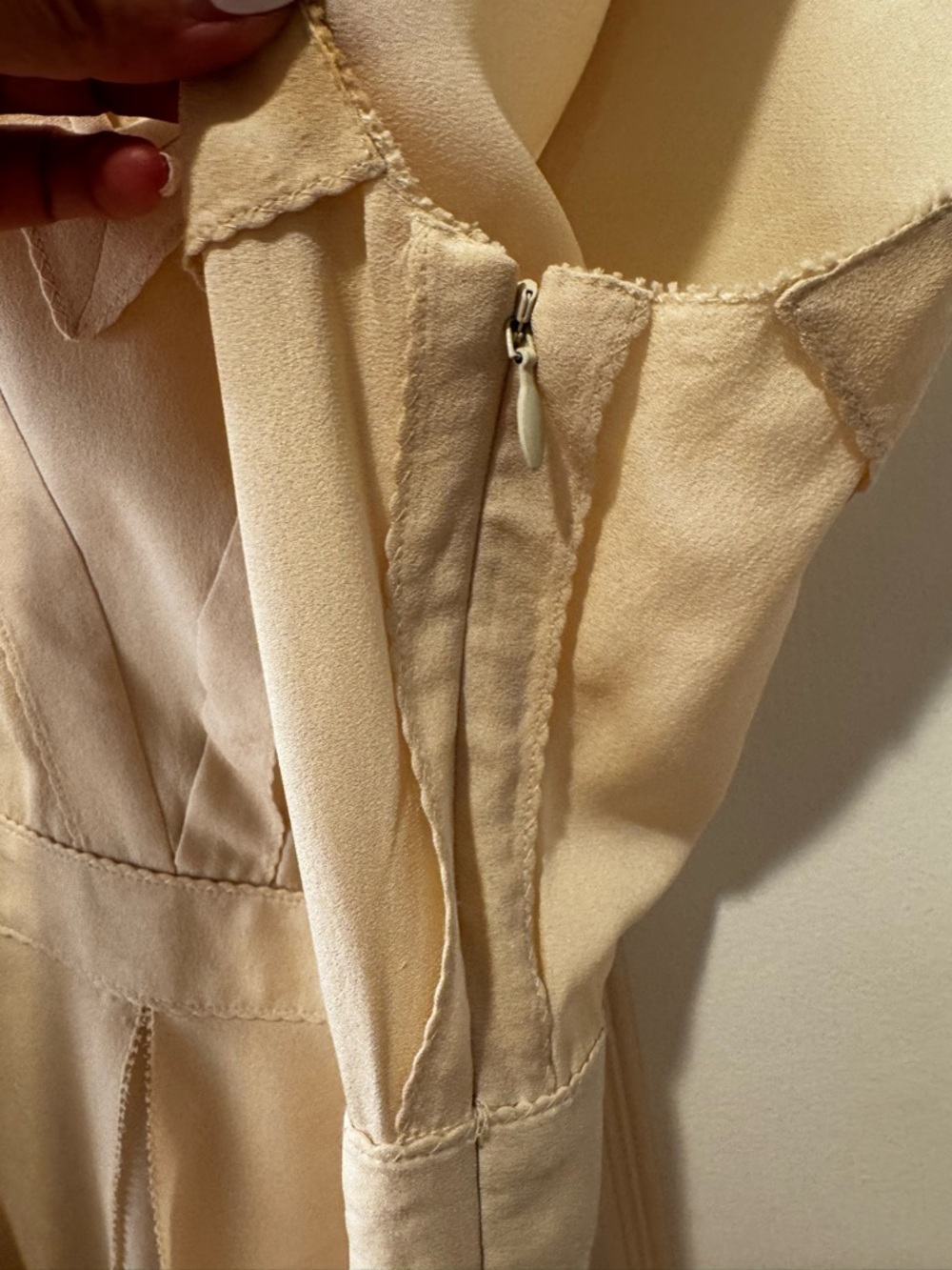 Diane Von Furstenberg Talisha Silk Ecru Peplum Top Size 4 - Picture 7 of 10
